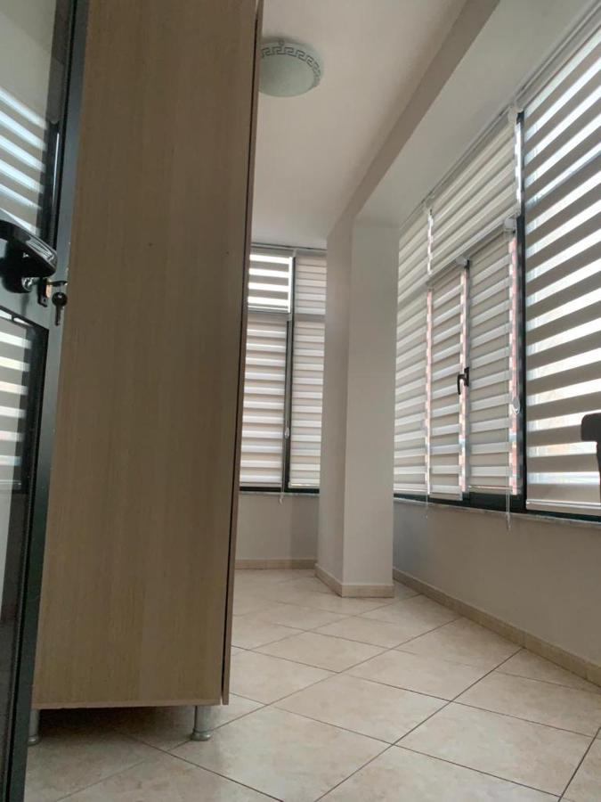 Laureta Central Apartment Tirana Zewnętrze zdjęcie
