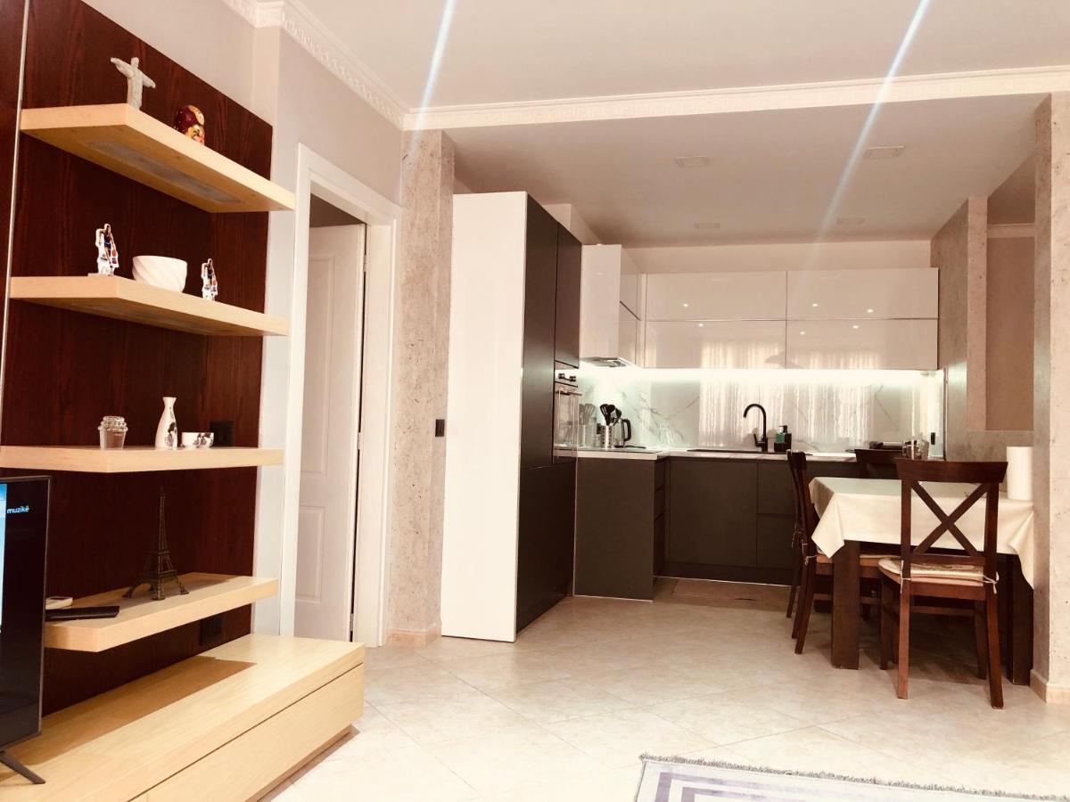 Laureta Central Apartment Tirana Zewnętrze zdjęcie